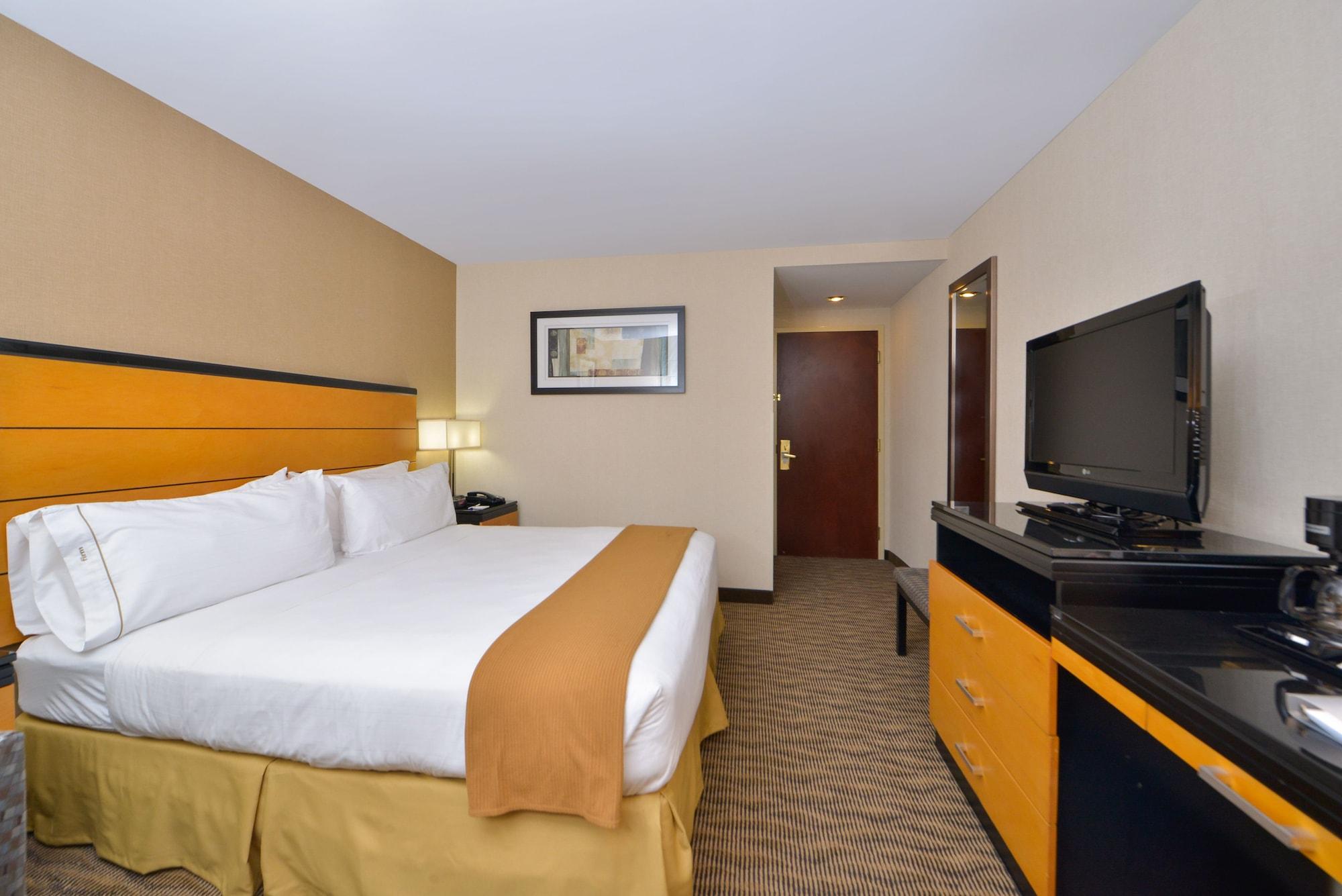 Holiday Inn Express Kennedy Airport, An Ihg Hotel New York Bagian luar foto