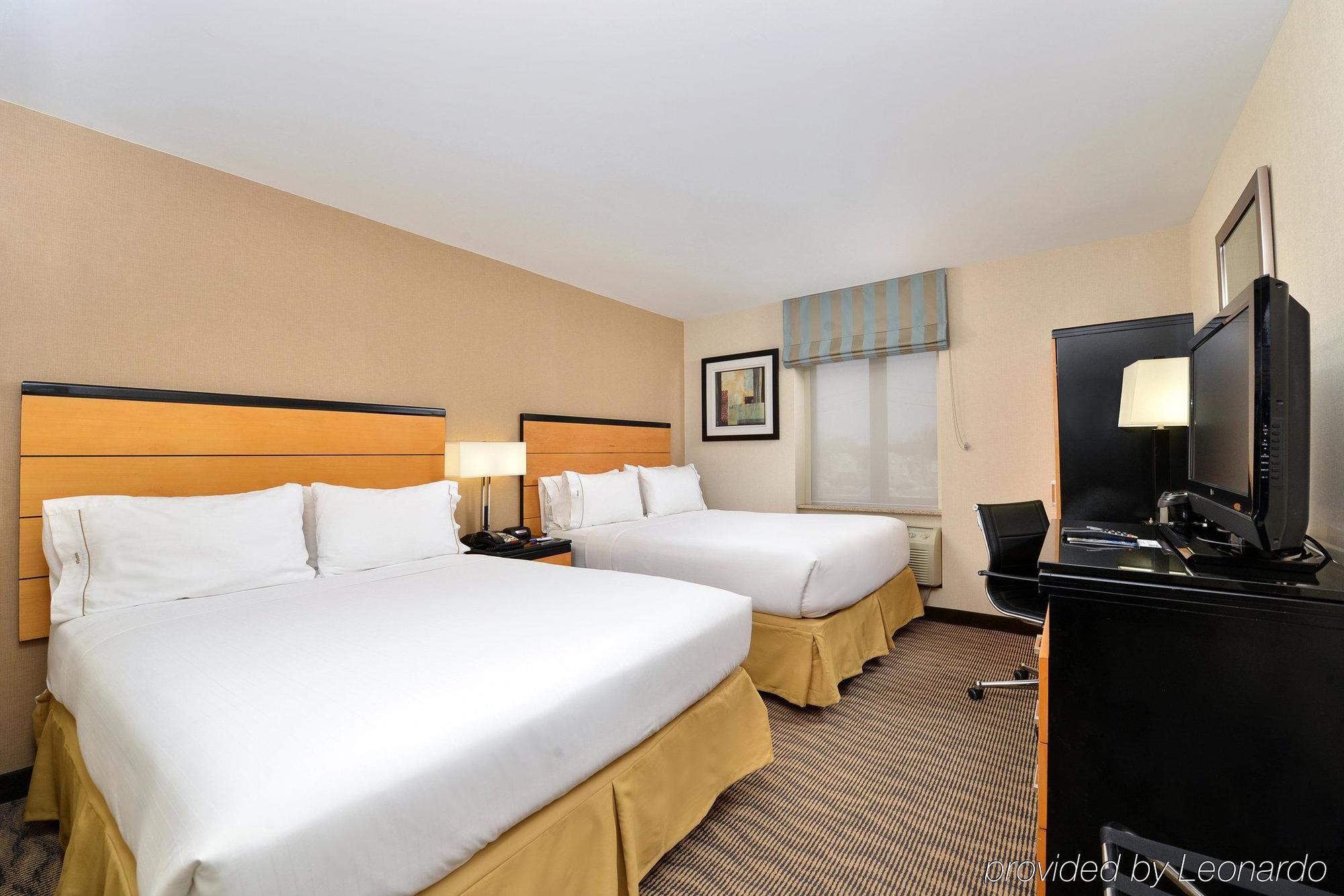 Holiday Inn Express Kennedy Airport, An Ihg Hotel New York Bagian luar foto