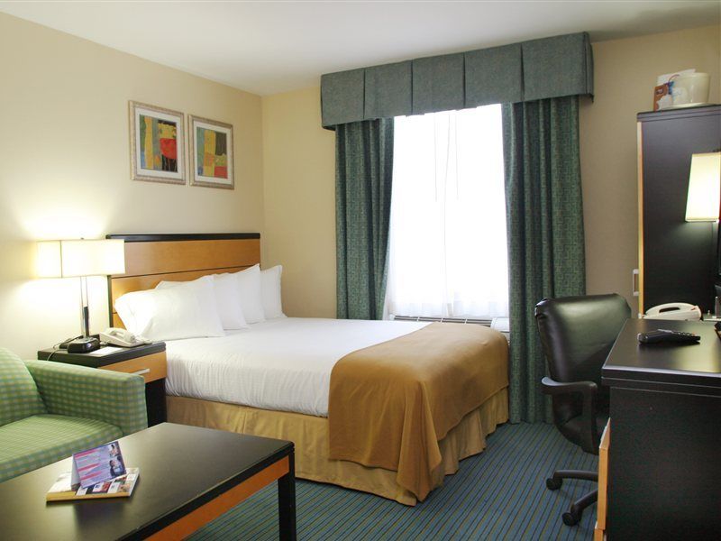 Holiday Inn Express Kennedy Airport, An Ihg Hotel New York Bagian luar foto