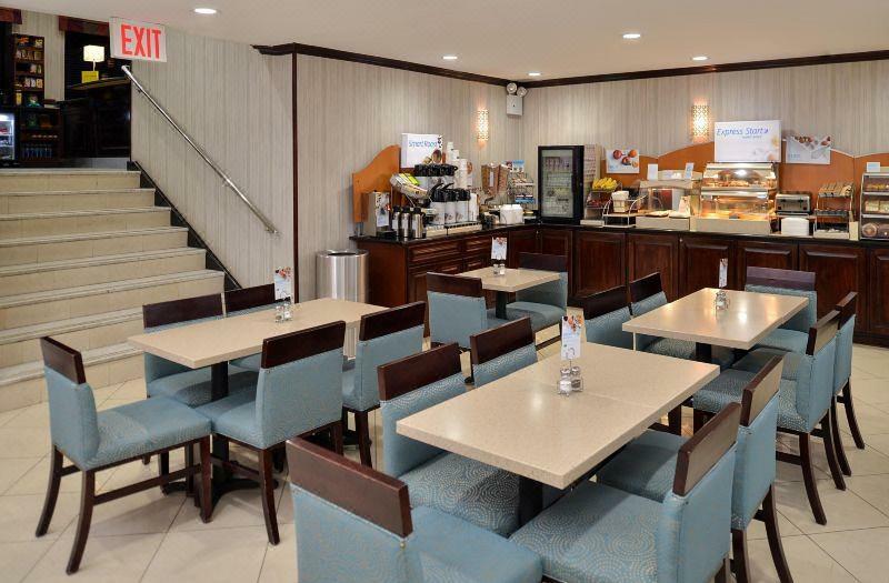 Holiday Inn Express Kennedy Airport, An Ihg Hotel New York Bagian luar foto
